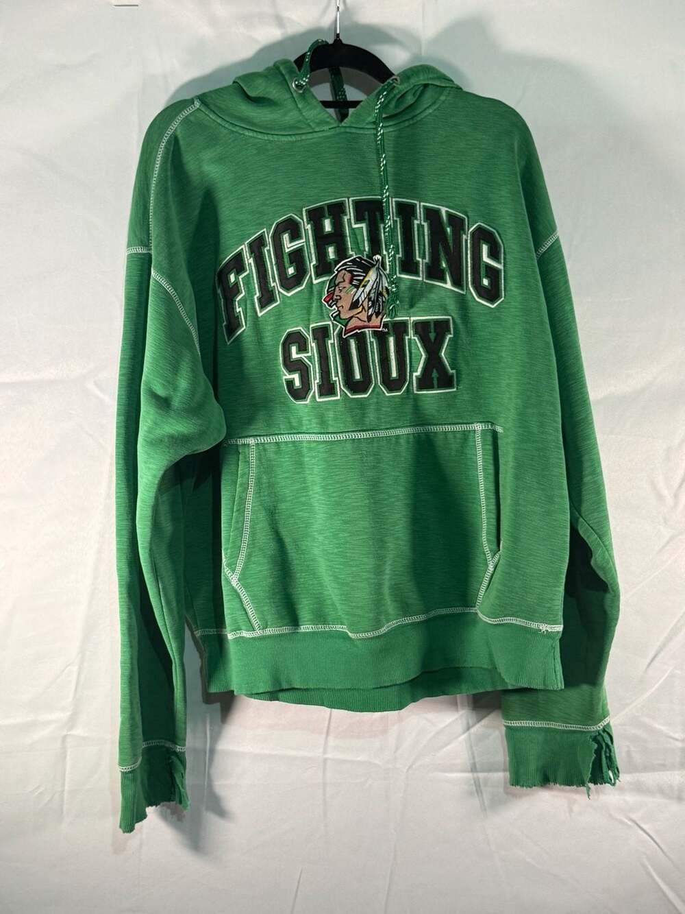 Signature Concepts North Dakota Fighting Sioux Kelly Green Hoodie Sweatshirt 2XL